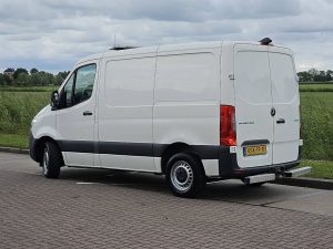Strona kierowcy z tyłu — Mercedes-Benz SPRINTER 211 ac carplay EURO6 z 2022 roku