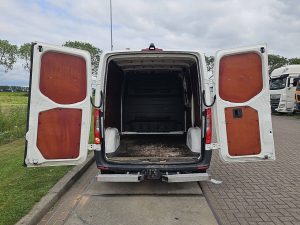 Przestrzeń ładunkowa — Mercedes-Benz SPRINTER 211 ac carplay EURO6 z 2022 roku