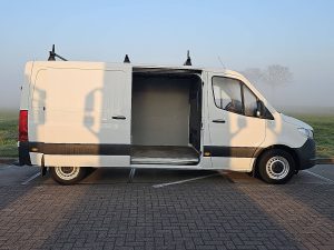 Drzwi boczne przestrzeni ładunkowej — Mercedes-Benz SPRINTER 211 L2H1 Euro6 Mbux AC! z 2021 roku