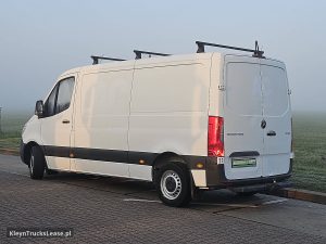 Strona kierowcy z tyłu — Mercedes-Benz SPRINTER 211 L2H1 Euro6 Mbux AC! z 2021 roku