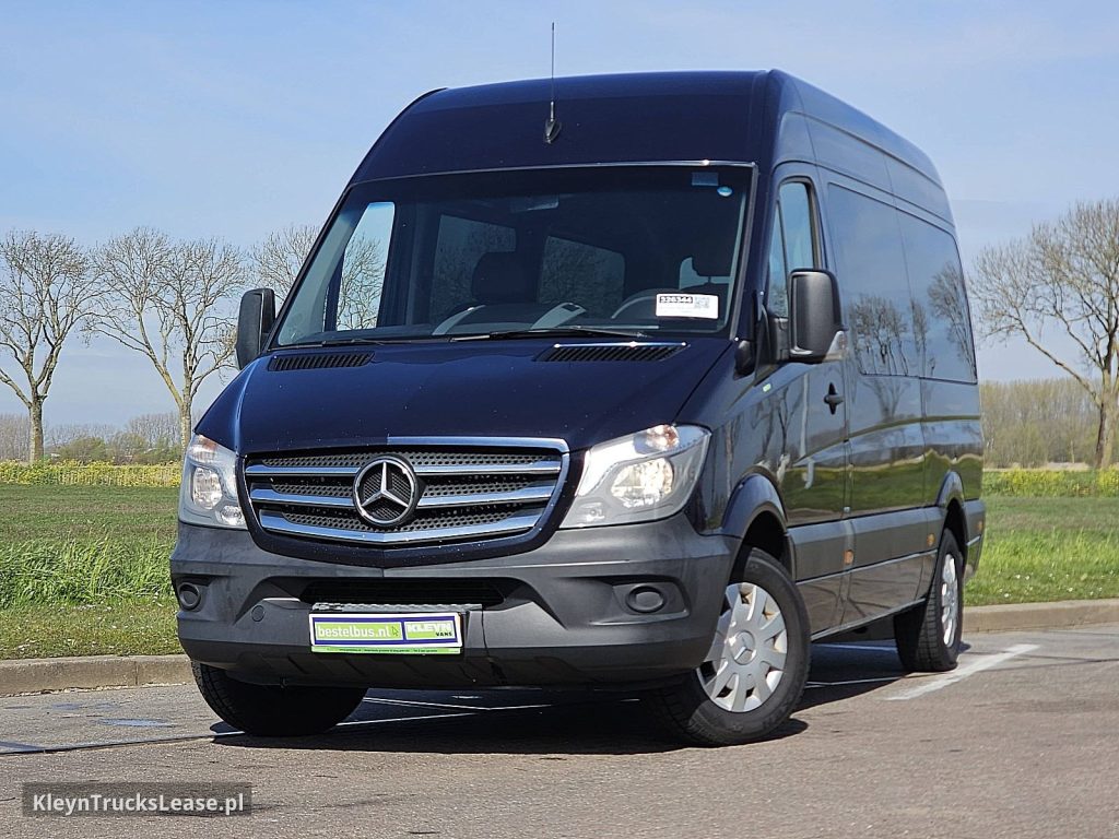 Mercedes-Benz SPRINTER 213 ac 9-pers EURO6 z 2016 roku, do przewozu osób z zagranicy — przód pojazdu