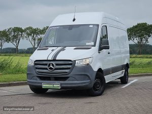Przód pojazdu — Mercedes-Benz SPRINTER 214 CDI AUT. L2H2 z 2020 roku