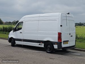 Strona kierowcy z tyłu — Mercedes-Benz SPRINTER 214 CDI AUT. L2H2 z 2020 roku
