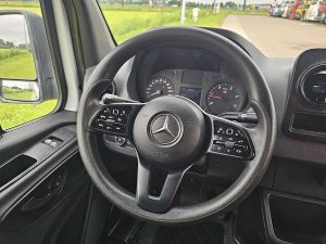 Wyposażenie specjalne wnętrza, ujęcie 2 — Mercedes-Benz SPRINTER 214 CDI AUT. L2H2 z 2020 roku