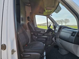 Wnętrze kabiny — Mercedes-Benz SPRINTER 310 L3H2 Maxi Automaat z 2014 roku