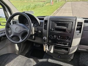 Deska rozdzielcza i stanowisko kierowcy — Mercedes-Benz SPRINTER 310 L3H2 Maxi Automaat z 2014 roku