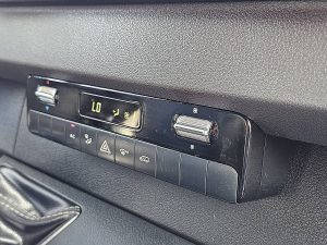 Wyposażenie specjalne wnętrza — Mercedes-Benz SPRINTER 311 L1H1 2xZijdeur Mbiux z 2020 roku