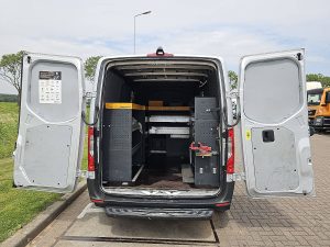 Przestrzeń ładunkowa — Mercedes-Benz SPRINTER 311 L1H1 2xZijdeur Mbux! z 2020 roku