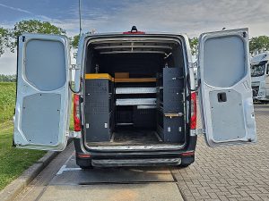 Przestrzeń ładunkowa — Mercedes-Benz SPRINTER 311 L1H1 2xZijdeur Mbux! z 2020 roku