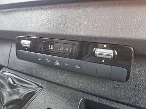 Wyposażenie specjalne wnętrza — Mercedes-Benz SPRINTER 311 L1H1 2xZijdeur Mbux! z 2020 roku