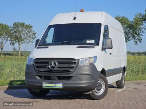 Przód pojazdu — Mercedes-Benz SPRINTER 311 L2H2 MBUX10 RDW z 2024 roku