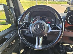 Wyposażenie specjalne wnętrza — Mercedes-Benz SPRINTER 311 L2H2 MBUX10 RDW z 2024 roku