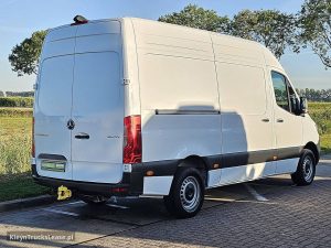 Strona pasażera z tyłu — Mercedes-Benz SPRINTER 311 L2H2 MBUX10  RWD z 2024 roku