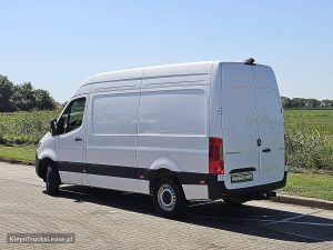 Strona kierowcy z tyłu — Mercedes-Benz SPRINTER 311 L2H2 MBUX10  RWD z 2024 roku