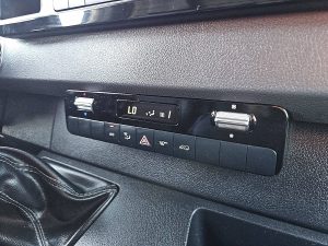 Wyposażenie specjalne wnętrza — Mercedes-Benz SPRINTER 311 L2H2 MBUX10  RWD z 2024 roku