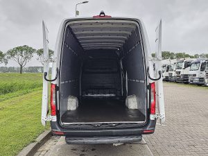 Przestrzeń ładunkowa — Mercedes-Benz SPRINTER 311 XXL L4 ac aut EURO6 z 2022 roku