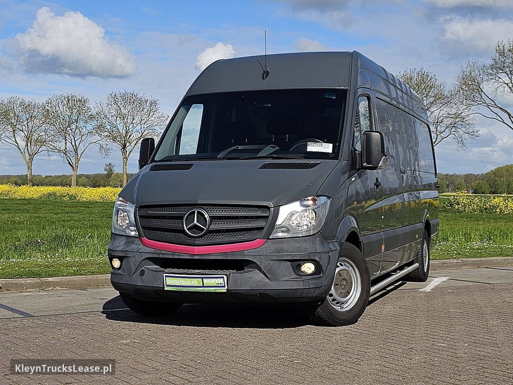 Mercedes-Benz SPRINTER 314 ac cruise EURO6 z 2016 roku, blaszak z zagranicy — przód pojazdu