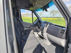 Wnętrze kabiny — Mercedes-Benz SPRINTER 314 ac cruise EURO6 z 2016 roku