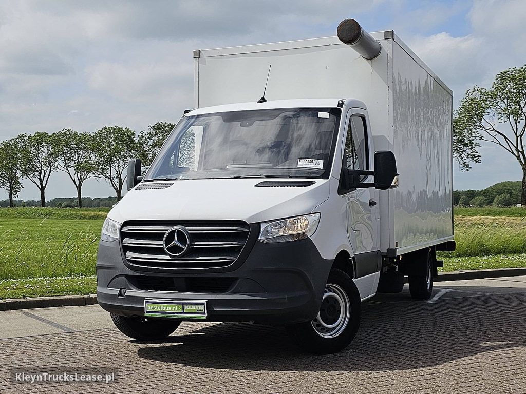 Mercedes-Benz SPRINTER 314 ac EURO6 z 2019 roku, kontener z zagranicy — przód pojazdu