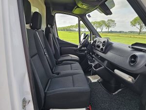 Wnętrze kabiny — Mercedes-Benz SPRINTER 314 ac EURO6 z 2019 roku