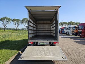 Przestrzeń ładunkowa — Mercedes-Benz SPRINTER 314 Bakwagen Laadklep! z 2021 roku