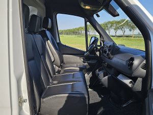 Wnętrze kabiny — Mercedes-Benz SPRINTER 317 Bakwagen Laadklep! z 2022 roku