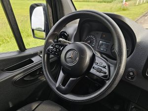 Wyposażenie specjalne wnętrza, ujęcie 2 — Mercedes-Benz SPRINTER 314 L2H2 Mbux Euro6 AC! z 2020 roku