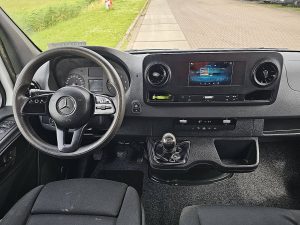 Deska rozdzielcza i stanowisko kierowcy — Mercedes-Benz SPRINTER 314 L3H2 Maxi Mbux Euro6 z 2020 roku