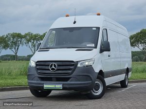 Przód pojazdu — Mercedes-Benz SPRINTER 314 L3H2 Mbux 3.5T-Trekh z 2021 roku