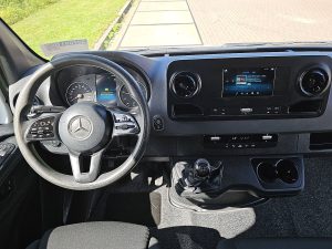 Deska rozdzielcza i stanowisko kierowcy — Mercedes-Benz SPRINTER 314 L3H2 Mbux 3.5T-Trekh z 2021 roku