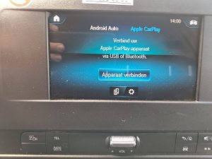 Ekran z Apple CarPlay — Mercedes-Benz SPRINTER 314 L3H2 Mbux Euro6 AC! z 2020 roku