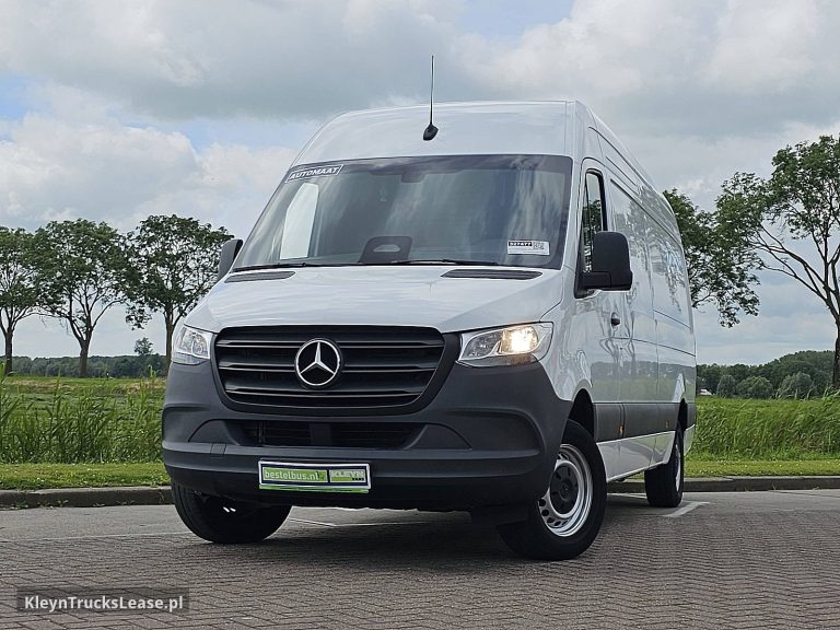 Mercedes-Benz SPRINTER 315 ac automaat EURO6 z 2024 roku, blaszak z zagranicy — przód pojazdu
