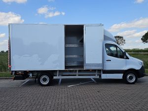 Drzwi boczne przestrzeni ładunkowej — Mercedes-Benz SPRINTER 315 Bakwagen Laadklep! z 2022 roku