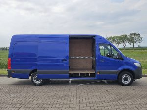 Drzwi boczne przestrzeni ładunkowej — Mercedes-Benz SPRINTER 315 CDI AUT. L3H2 z 2024 roku