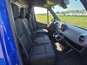 Wnętrze kabiny — Mercedes-Benz SPRINTER 315 CDI AUT. L3H2 z 2024 roku