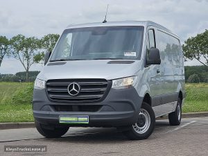 Przód pojazdu — Mercedes-Benz SPRINTER 315 L2H1 RWD Mbux AC! z 2021 roku