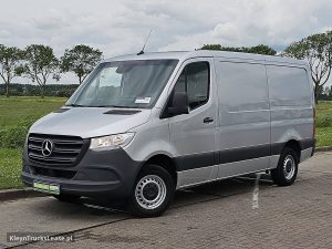 Strona kierowcy z przodu — Mercedes-Benz SPRINTER 315 L2H1 RWD Mbux AC! z 2021 roku