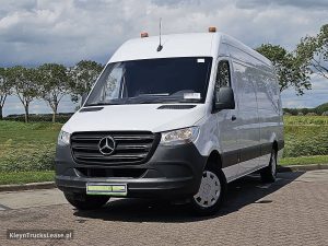 Przód pojazdu — Mercedes-Benz SPRINTER 315 L3H2 Mbux AC Euro6! z 2022 roku
