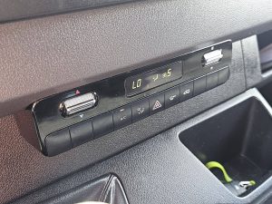 Wyposażenie specjalne wnętrza — Mercedes-Benz SPRINTER 315 L3H2 Mbux AC Euro6! z 2022 roku