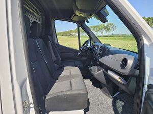 Wnętrze kabiny — Mercedes-Benz SPRINTER 315 L4H3 XXL 2x Schuif z 2022 roku