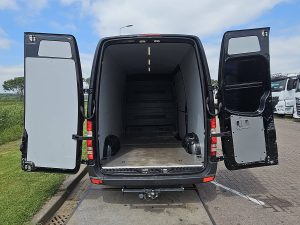 Przestrzeń ładunkowa — Mercedes-Benz SPRINTER 316 ac cruisecontrol z 2015 roku