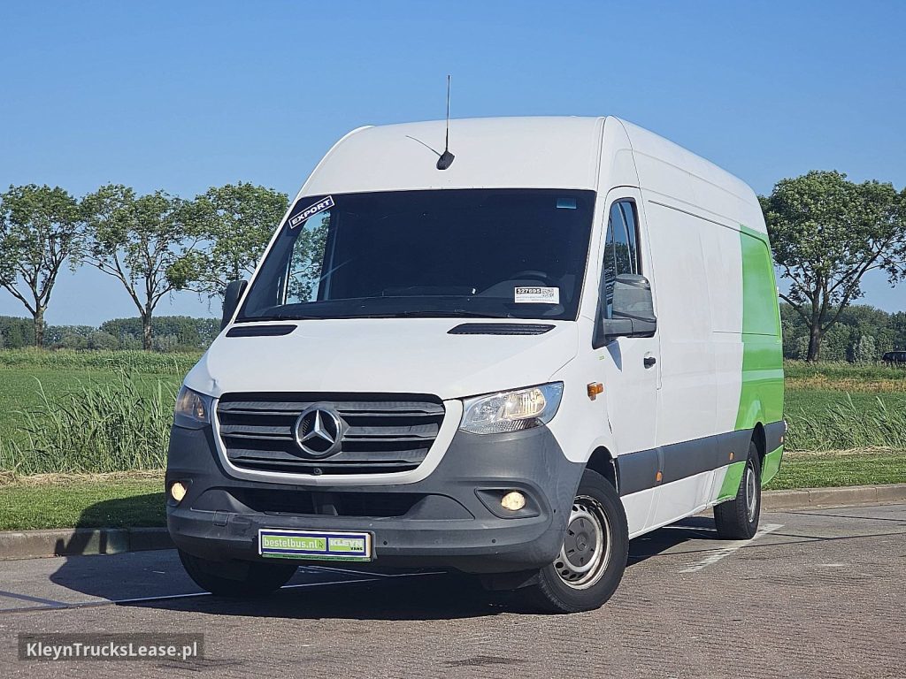 Mercedes-Benz SPRINTER 316 maxi ac EURO6 z 2019 roku, blaszak z zagranicy — przód pojazdu