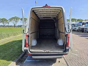 Przestrzeń ładunkowa — Mercedes-Benz SPRINTER 316 maxi ac EURO6 z 2019 roku