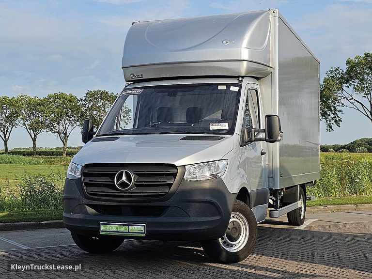 Mercedes-Benz SPRINTER 317 Bakwagen Laadklep! z 2024 roku, kontener z zagranicy — przód pojazdu