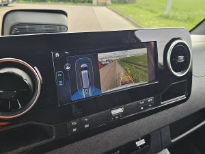 Systemy bezpieczeństwa — Mercedes-Benz SPRINTER 317 L2H2 LED Mbux 10 z 2024 roku