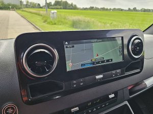 Wyposażenie specjalne wnętrza, ujęcie 2 — Mercedes-Benz SPRINTER 317 L2H2 LED Mbux10 z 2020 roku
