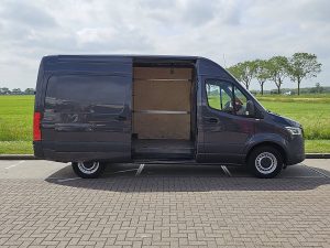Drzwi boczne przestrzeni ładunkowej — Mercedes-Benz SPRINTER 317 L2H2 LED Mbux10 z 2020 roku