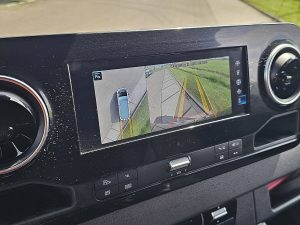 Systemy bezpieczeństwa — Mercedes-Benz SPRINTER 317 L2H2 LED Mbux10 z 2020 roku