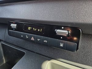 Wyposażenie specjalne wnętrza — Mercedes-Benz SPRINTER 317 L2H2 LED Navi Autom. z 2021 roku