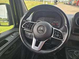 Wyposażenie specjalne wnętrza, ujęcie 2 — Mercedes-Benz SPRINTER 317 L2H2 Mbux Navi AC z 2023 roku